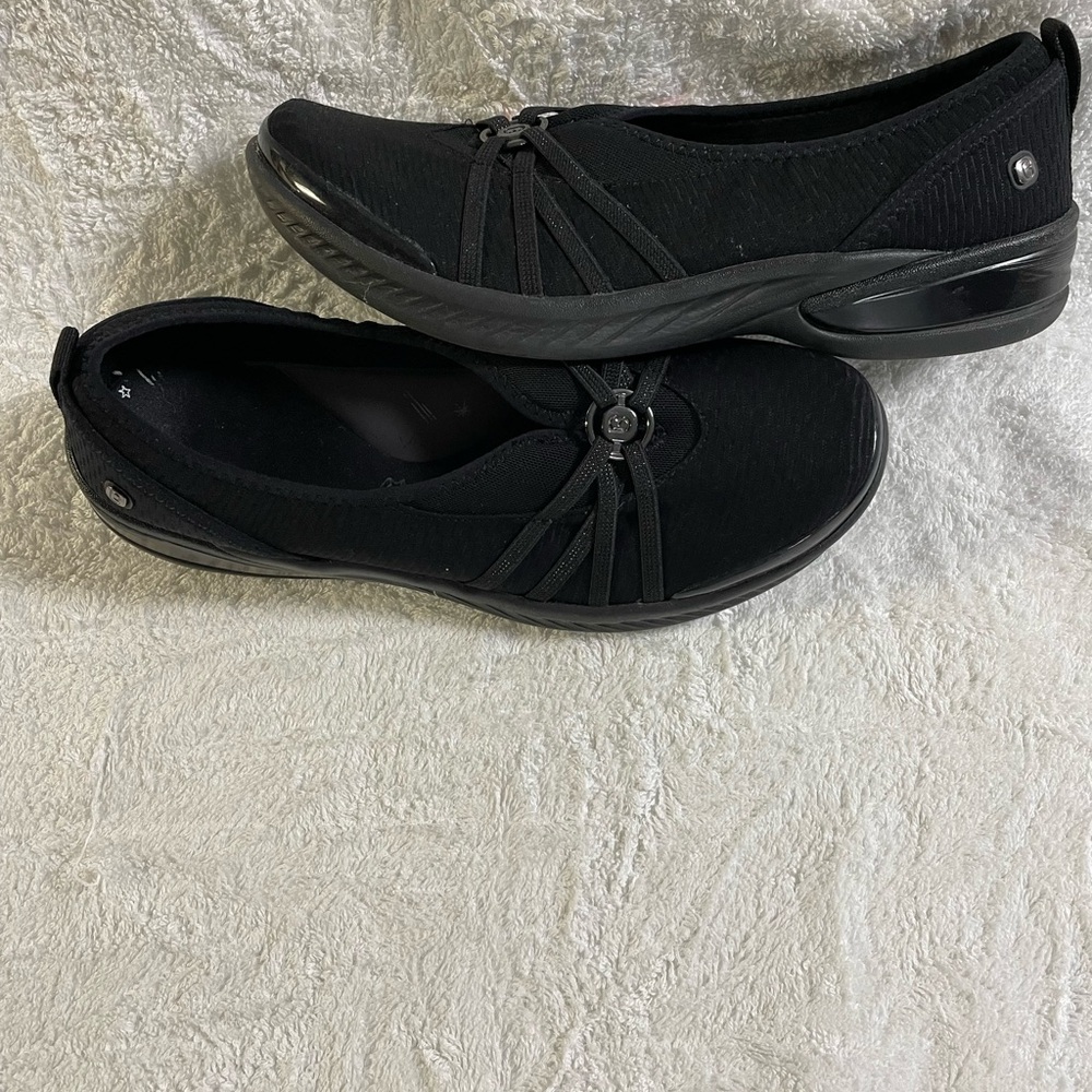 Bzees Black Flats with Gathered Detail - Picture 3 of 10